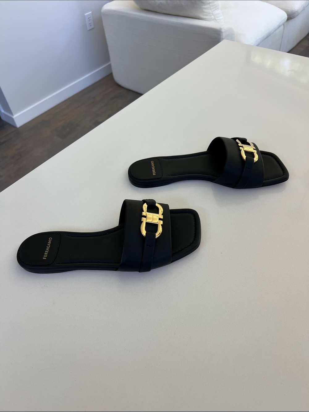 Ferragamo black leather with gold tone hardware open toe flat sandals slides 9C - Picture 10 of 11